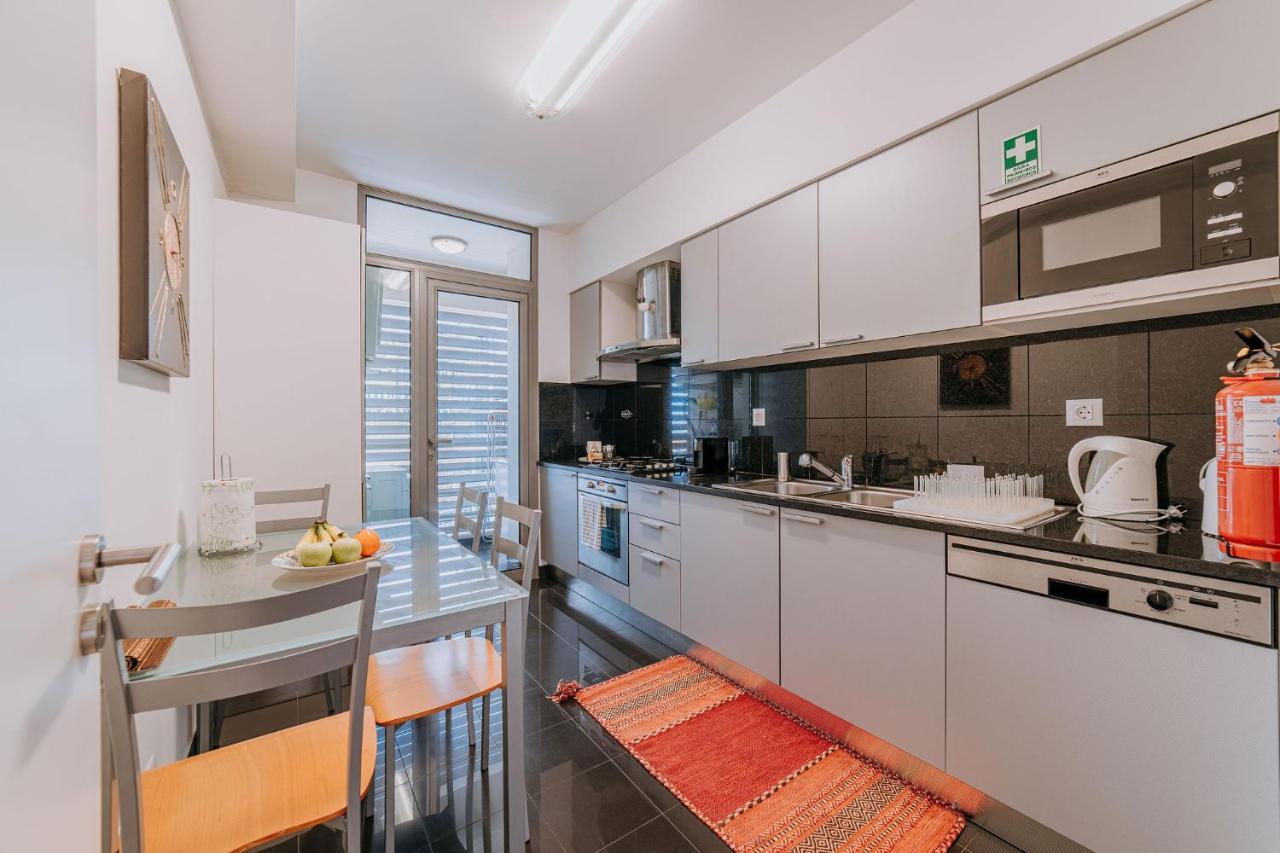 Appartamento Cozy T2 With Ocean View Funchal  Esterno foto
