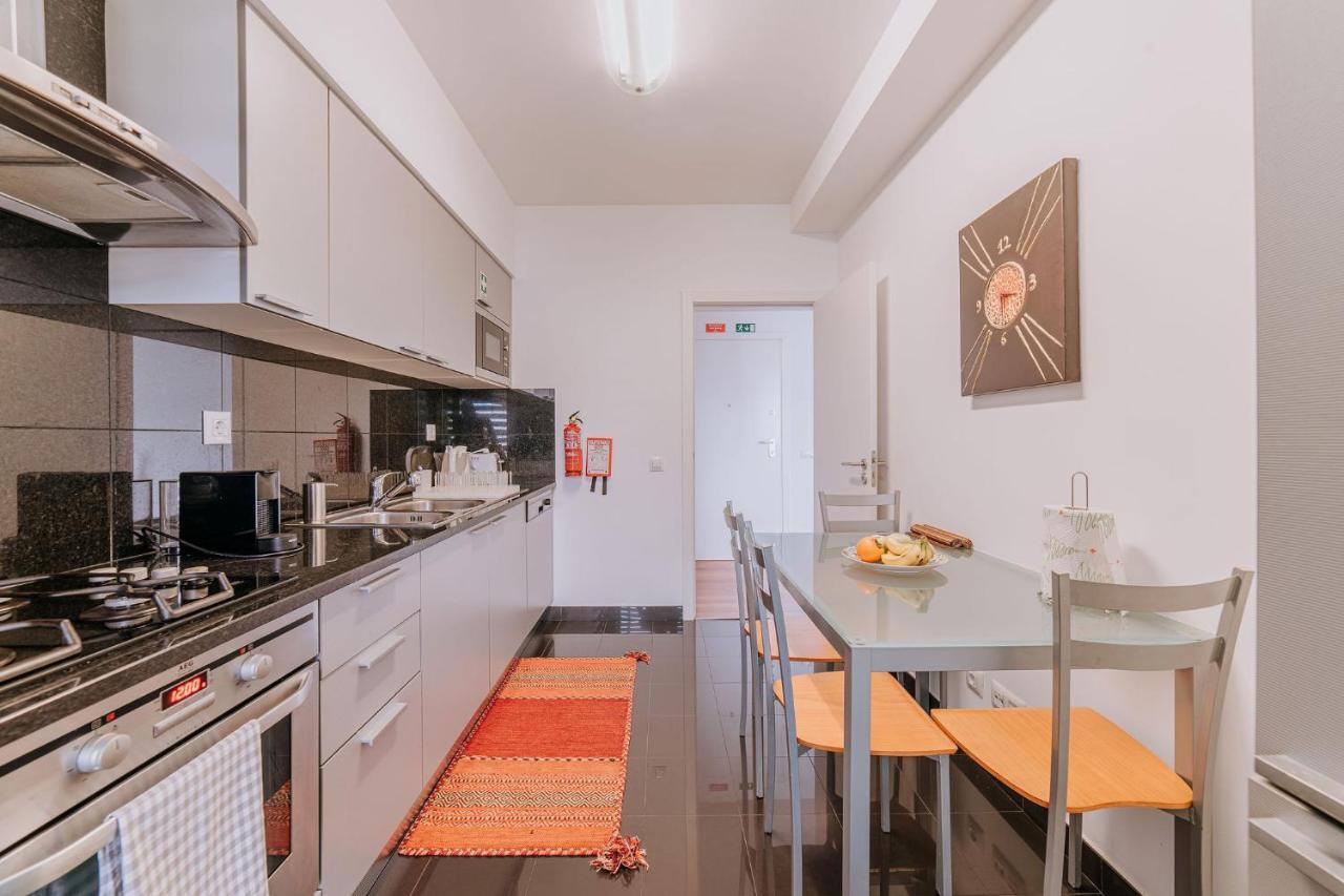 Appartamento Cozy T2 With Ocean View Funchal  Esterno foto