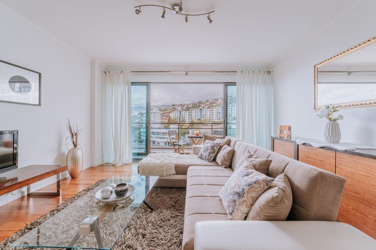 Appartamento Cozy T2 With Ocean View Funchal  Esterno foto