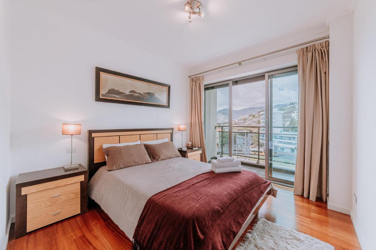 Appartamento Cozy T2 With Ocean View Funchal  Esterno foto